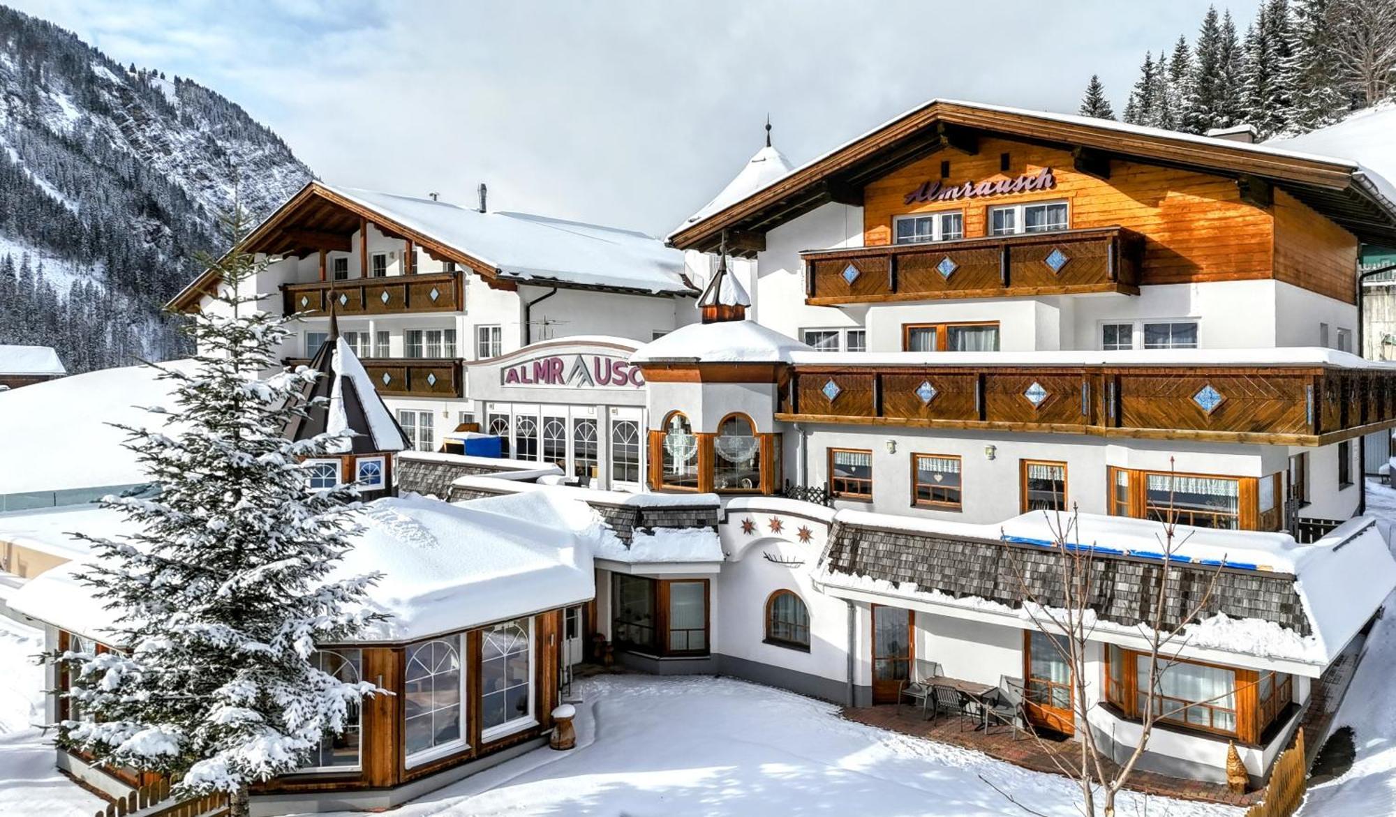 Berghotel Almrausch Berwang Exterior foto